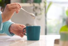 Чи може чай полегшити дивертикуліт? Вивчення потенційного посилання