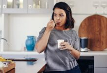 Їжа з високим вмістом білка може покращити якість сну, показує дослідження