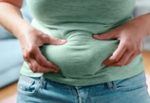 Жир на животе повышает риск для здоровья даже при нормальном ИМТ