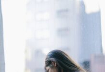 Понимание Неуверенности: Признаки, Причины и Как Реагировать