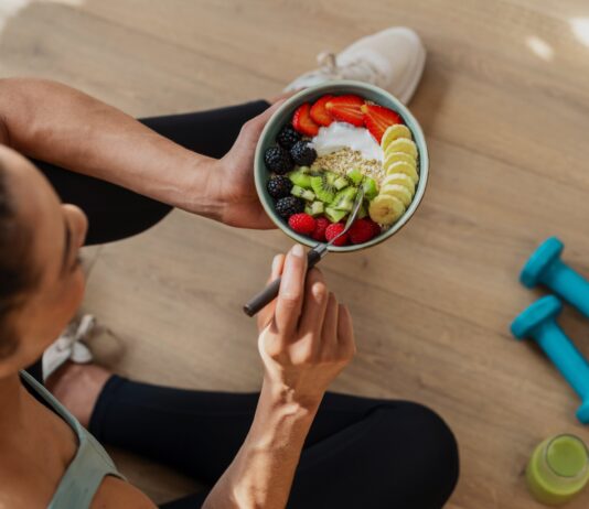 Набір М’язової Маси в Дефіциті Калорій: Практичне Керівництво