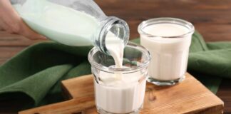 Чи справді органічне молоко корисніше, ніж звичайне?
