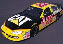 Як створюються гоночні автомобілі NASCAR з нуля